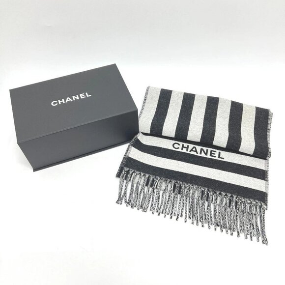 CHANEL CC Mark Bicolor Apparel accessories Scarf wool Black/White Unused - Picture 10 of 10